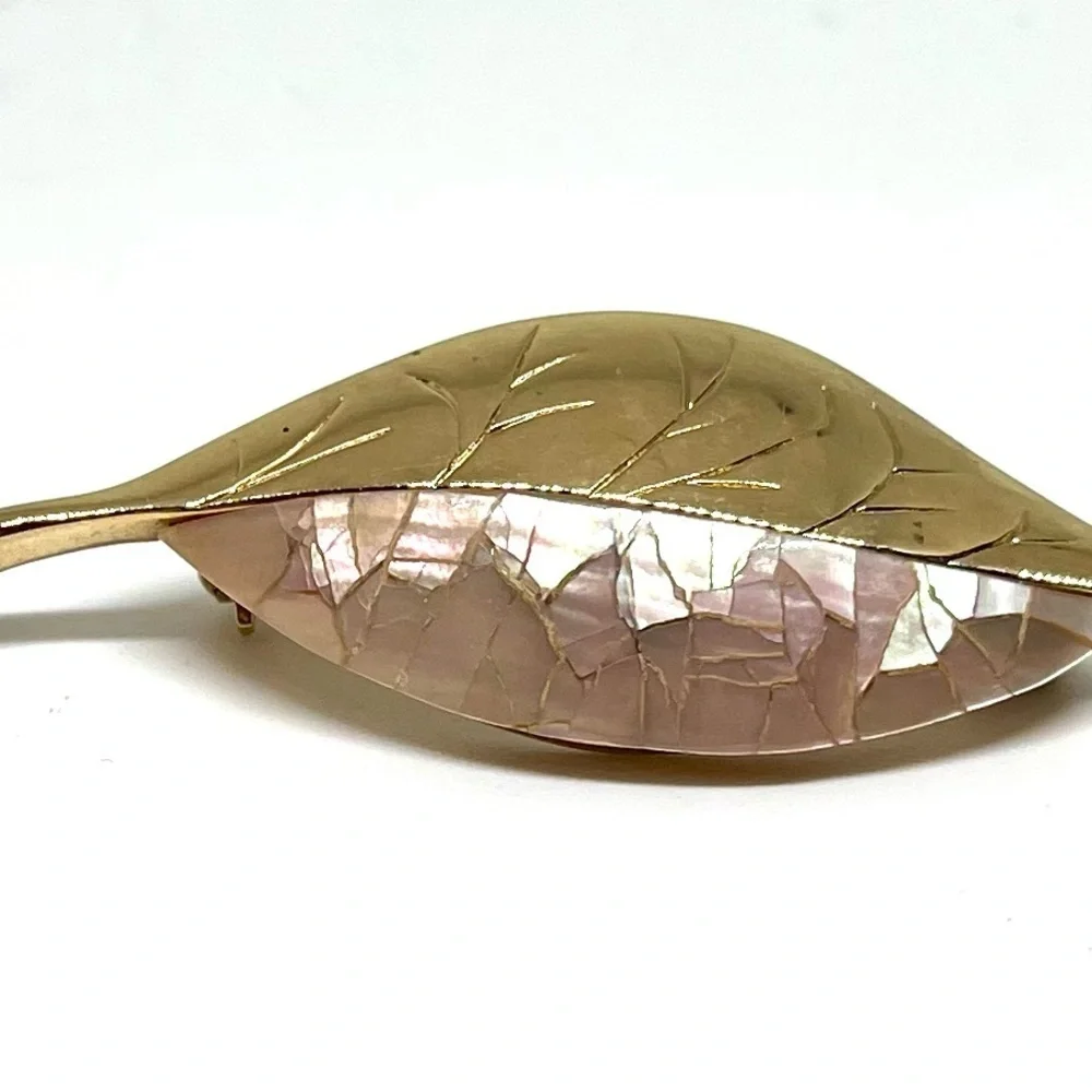 Vintage Liz Claiborne Leaf Brooch
